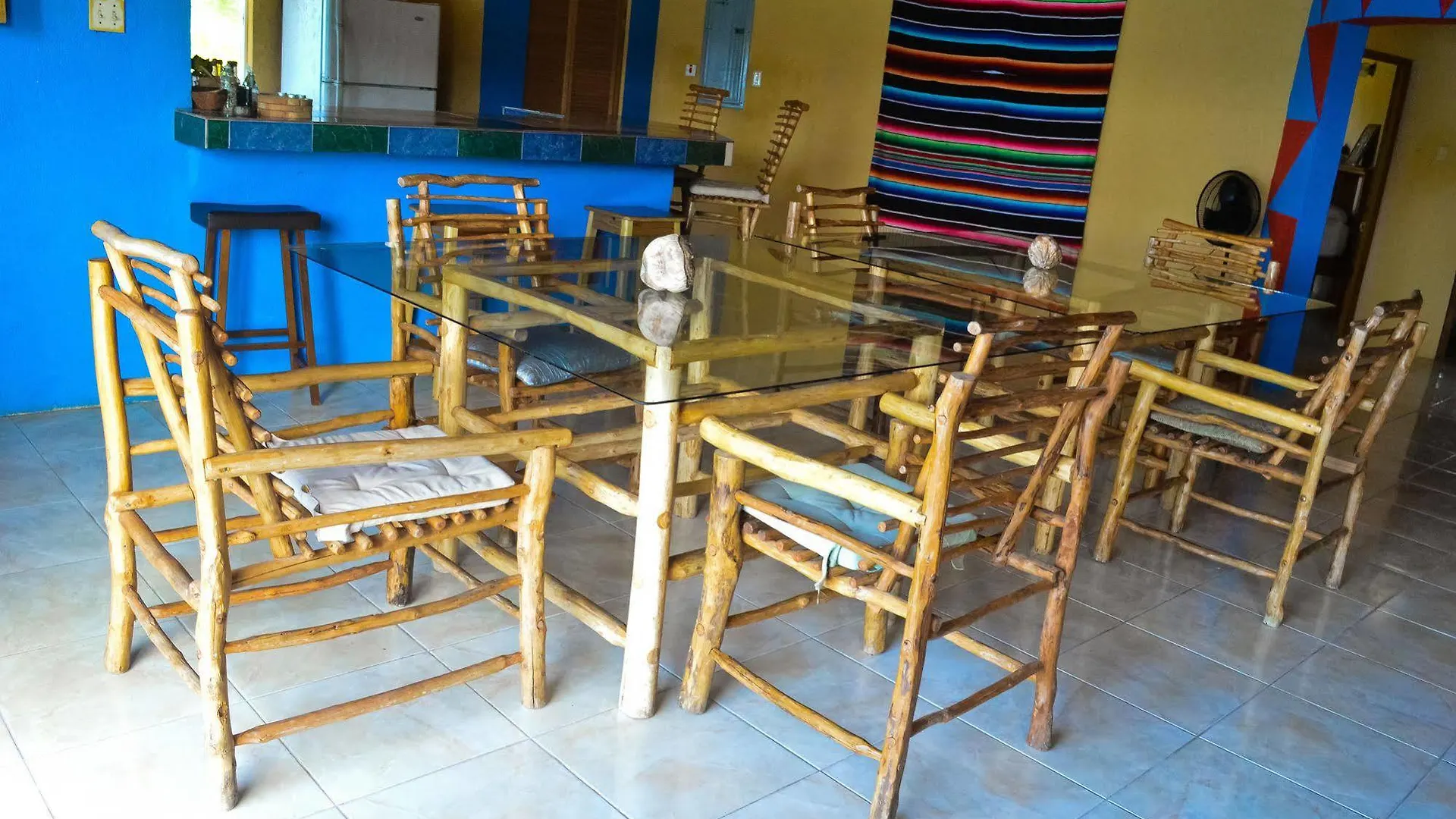 Lemer Guesthouse & Villa Lucea 2*,