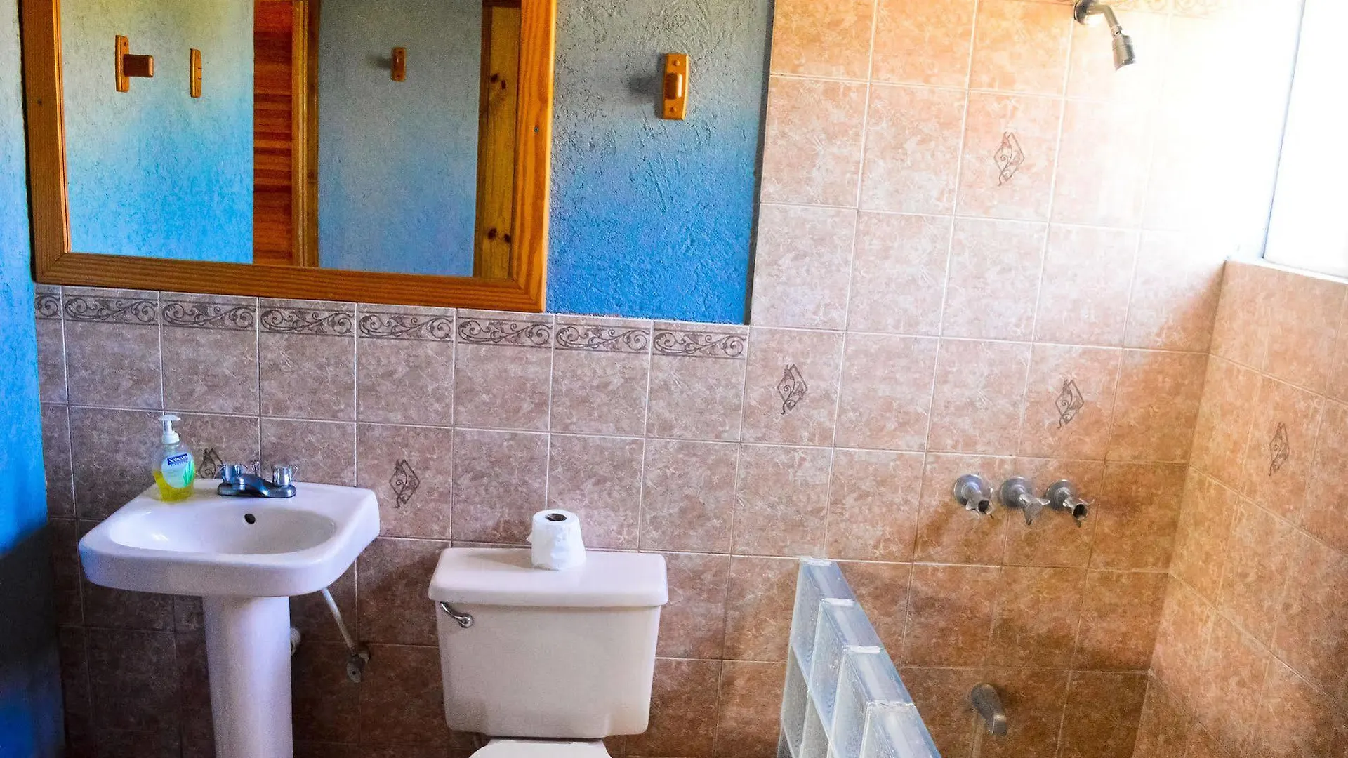 Lemer Guesthouse & Villa Lucea 2*,