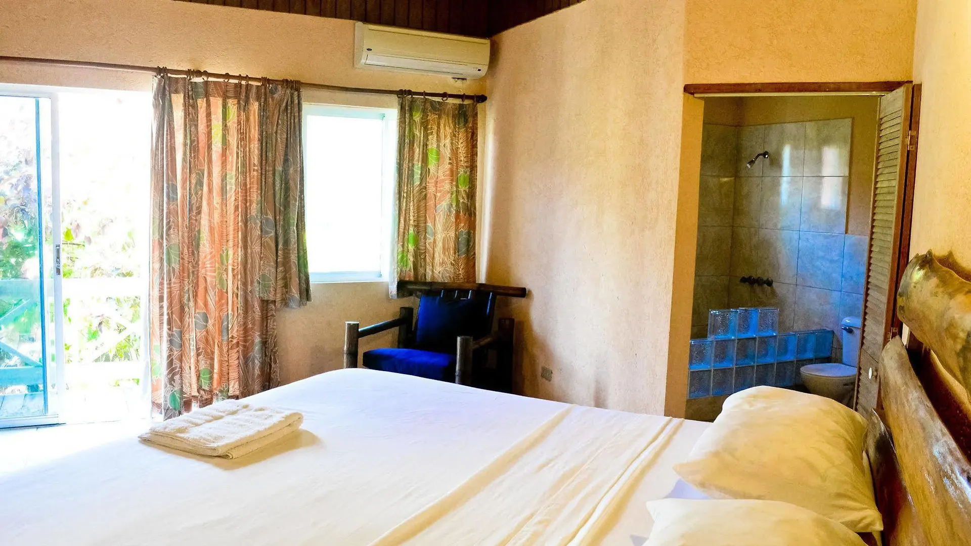 Lemer Guesthouse & Villa Lucea 2*,  Jamaïque