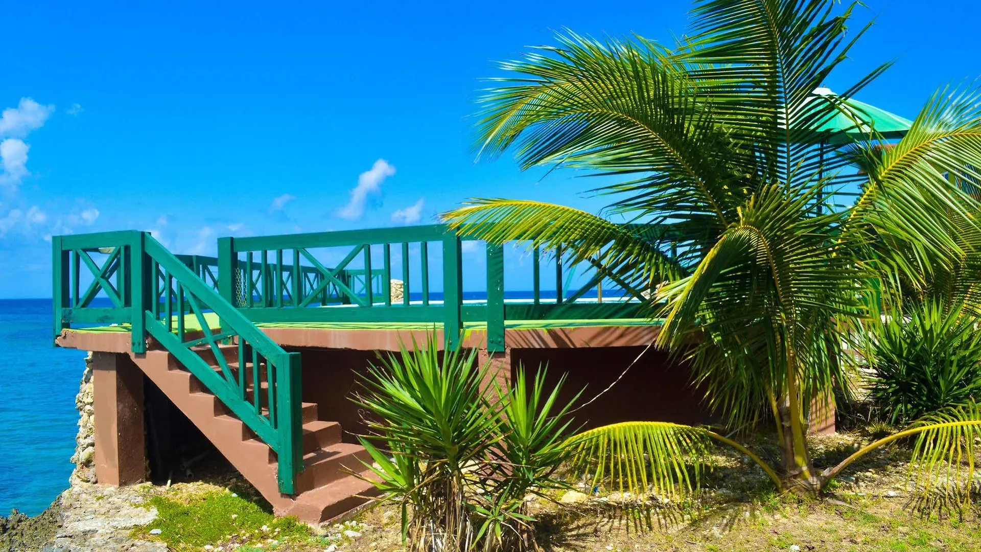Lemer Guesthouse & Villa Lucea