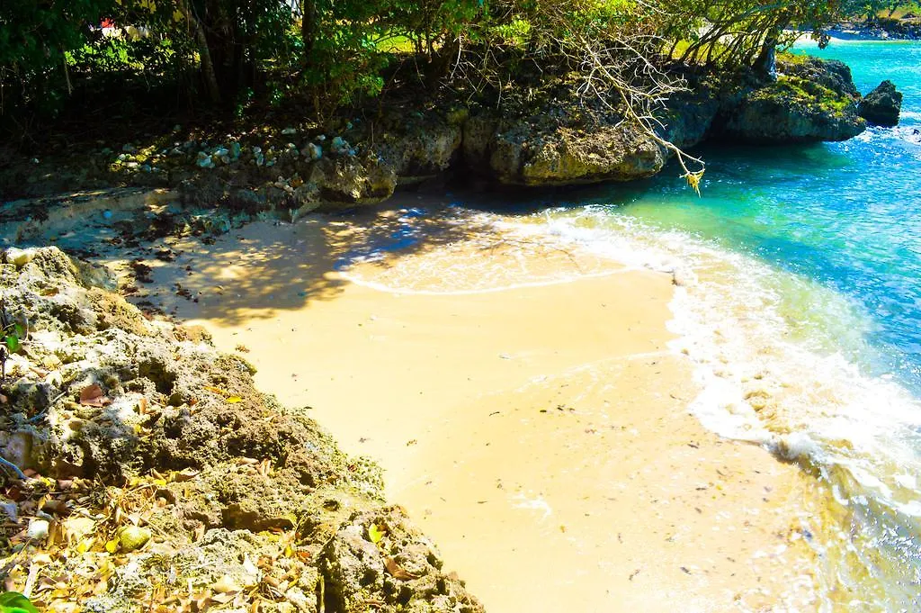 Lemer Guesthouse & Villa Lucea Guest house